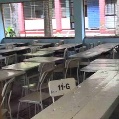 ගුරුවරු සති දෙකක් අකුරට වැඩ