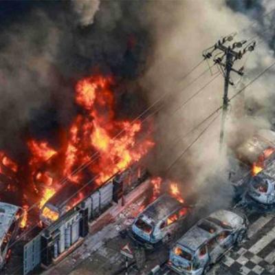 බංග්ලාදේශයට අධි ආරක්ෂක අනතුරු ඇඟවීම් : 32 මියයයි