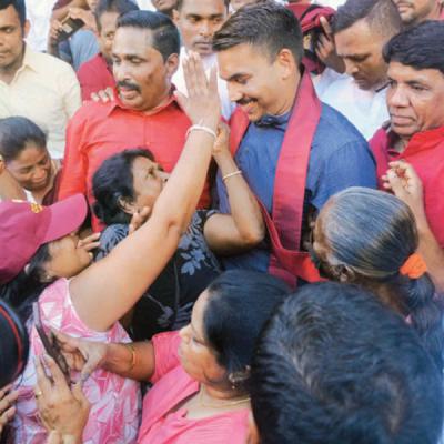 පොහොට්ටු වෘත්තීය සමිති ජන පීඩක වර්ජන කර නැහැ - නාමල්