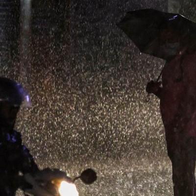 මි.මී 100 ඉක්මවු තද වැසි තවදුරටත්