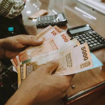 රජයේ විධායක නිලධාරින්ගේ මාසික දීමනාව උස්සයි