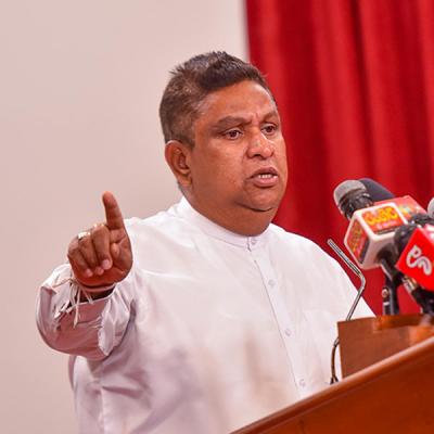 චාමර සම්පත් අත්අඩංගුවට