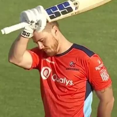 ෆින් ඇලන් ගෙන් T20 ලෝක වාර්තාවක්