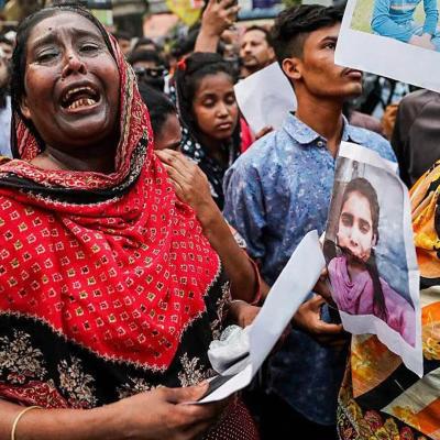 බංග්ලාදේශ ඇඟලුම් කම්හලක ගින්නකින් 16ක් මරුට