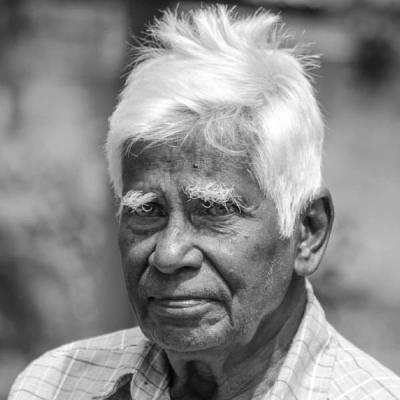 අජිත් තිලකසේන යනු කවු ද?