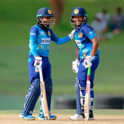 පන්දුවෙන් හා පිත්තෙන් වැඩ දැමු ශ්‍රී ලංකා ක්‍රීඩිකාවෝ කොදෙව් කණ්ඩායම අසරණ කරති